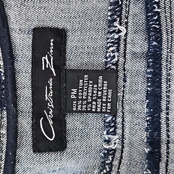 Christiana Zinn size Petite medium,  PM very cute denim jean jacket. - Picture 5 of 6